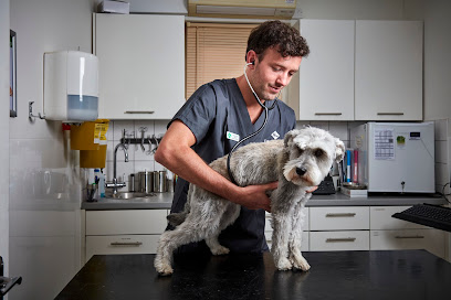 Grove Park Veterinary Clinic - Pet Shop in London