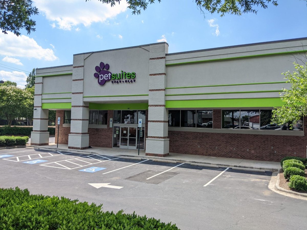 PetSuites Wendover - Photo 2