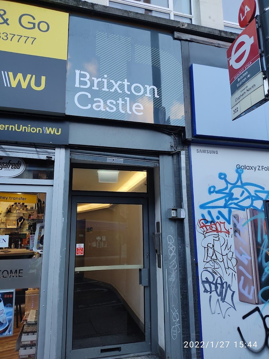 Brixton Argos - Photo 4