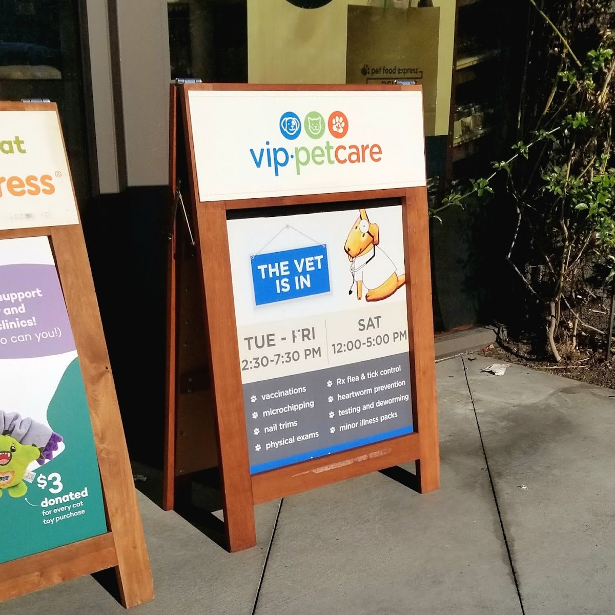 Pet Food Express - Photo 2