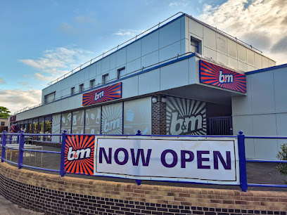 B&M Store