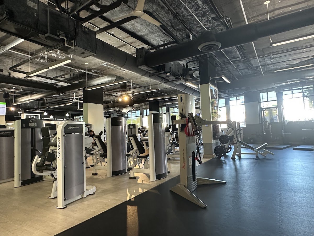 Emerald City Athletics - Wallingford - Photo 2