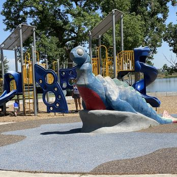 Berkeley Lake Park - Pet Shop in Denver