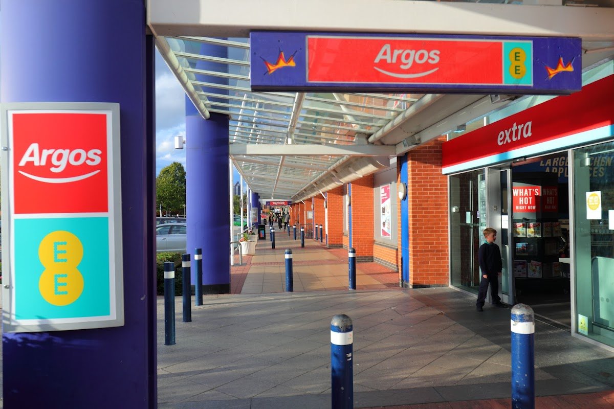 Leeds Crown Point Argos - Photo 2