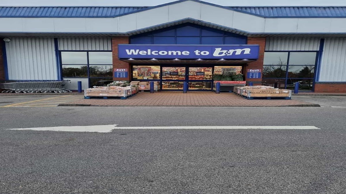 B&M Store - Photo 2