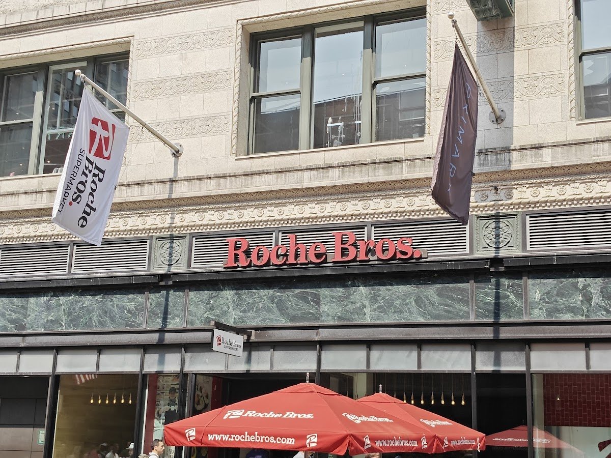 Roche Bros. Downtown Crossing - Photo 2