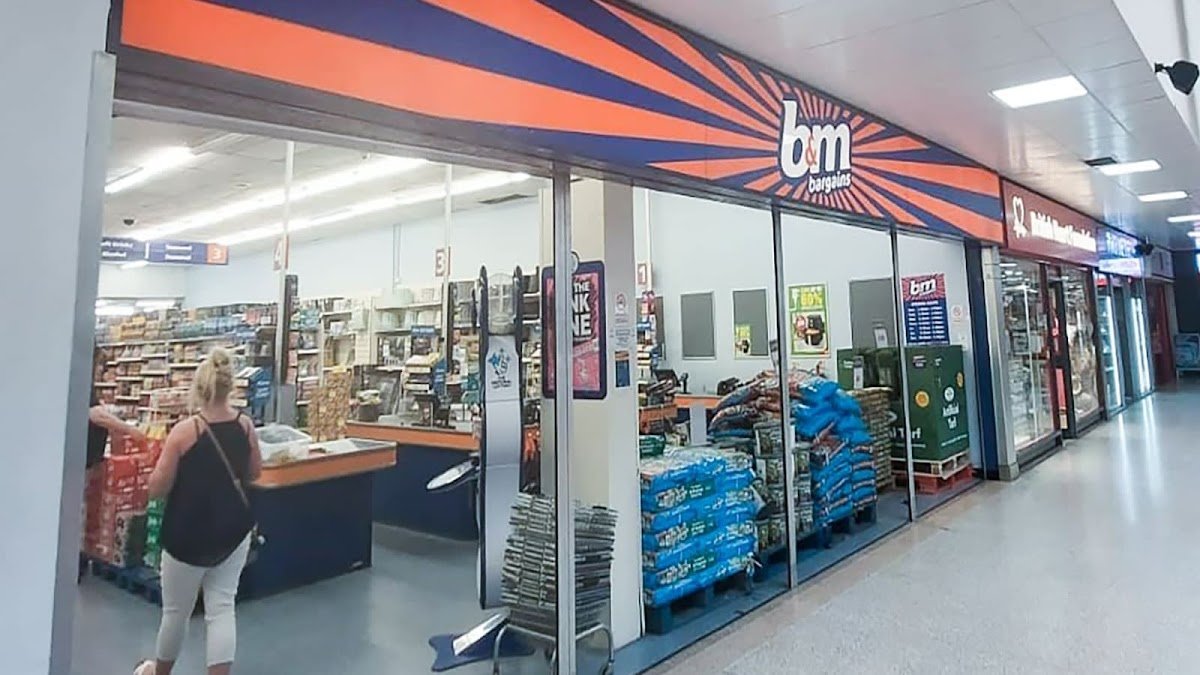B&M Store - Photo 2