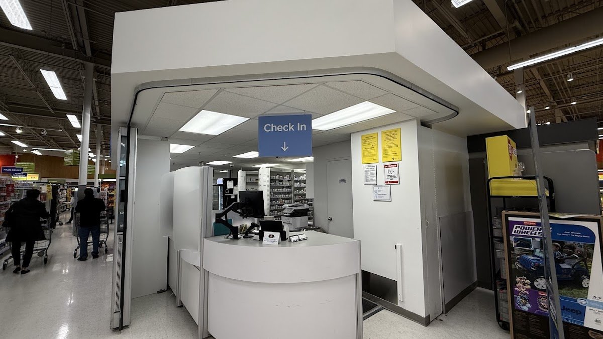 Real Canadian Superstore Dougall Avenue - Photo 4