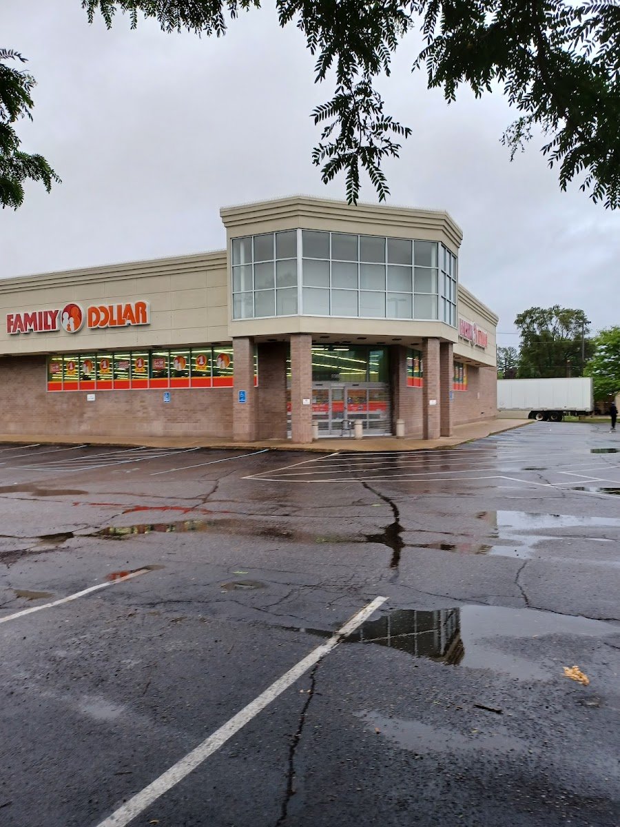 Family Dollar - Photo 2