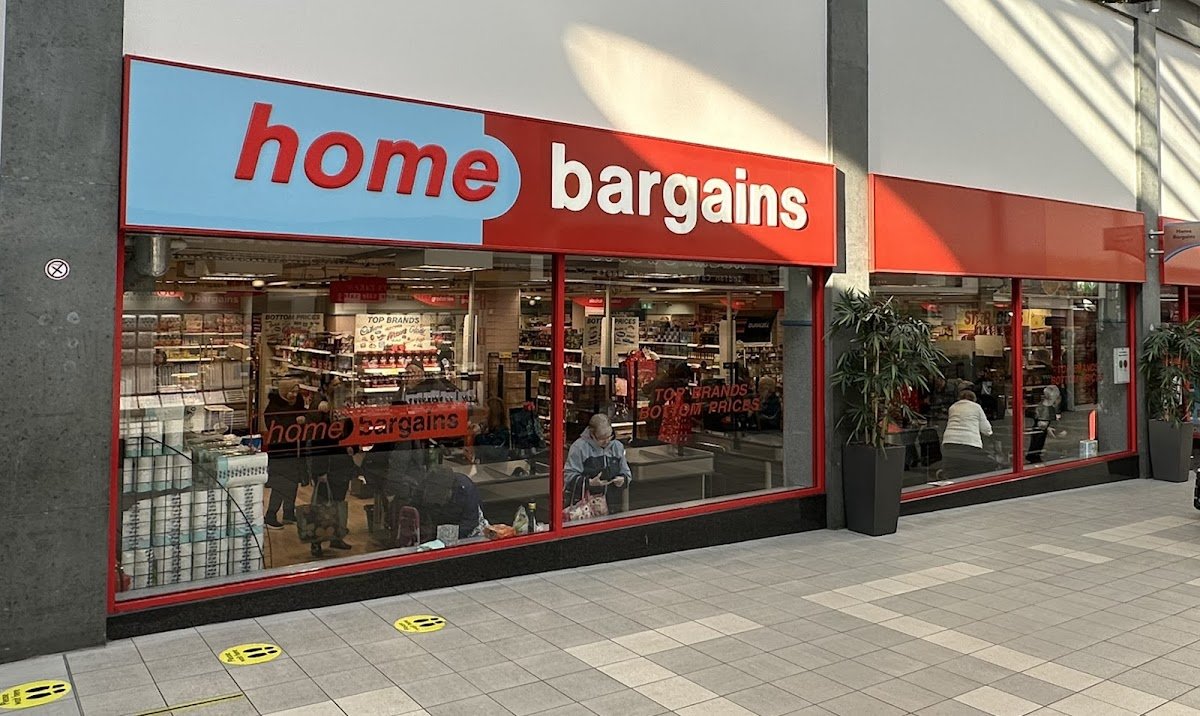 Home Bargains - Photo 2