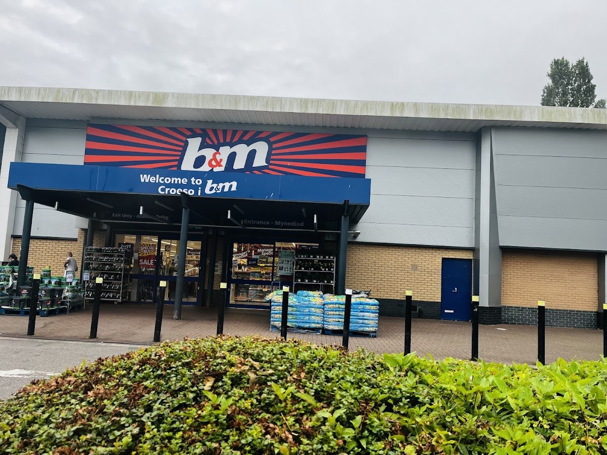B&M Store - Photo 2