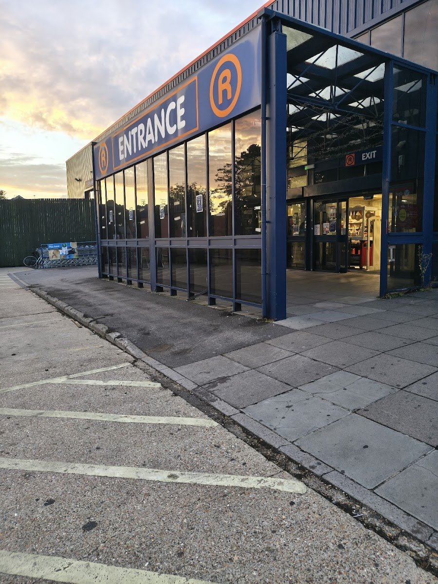 The Range, Southampton - Photo 2