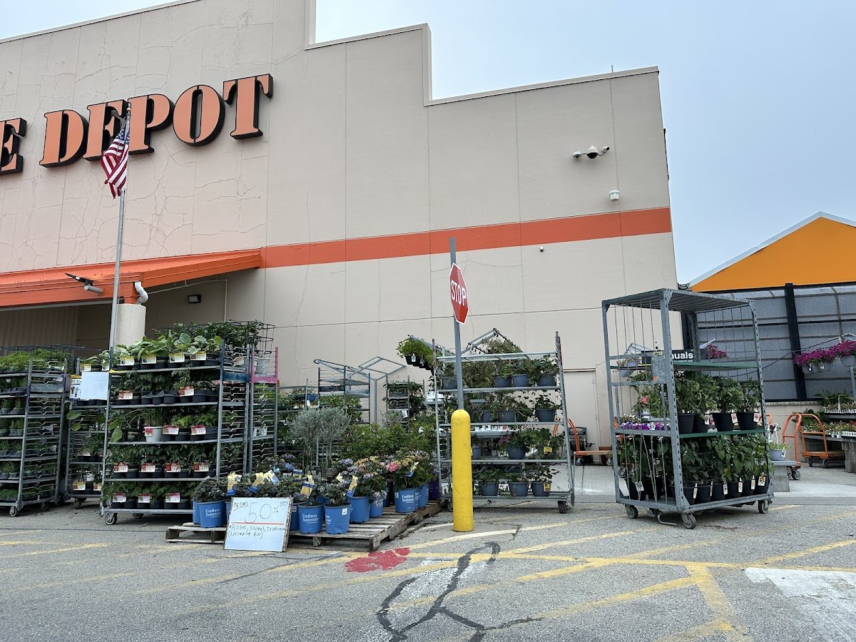 The Home Depot - Photo 2