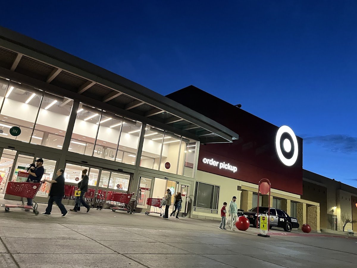 Target - Photo 2