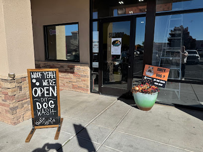 Fuzzy Friends Petsitting & Pet Supply