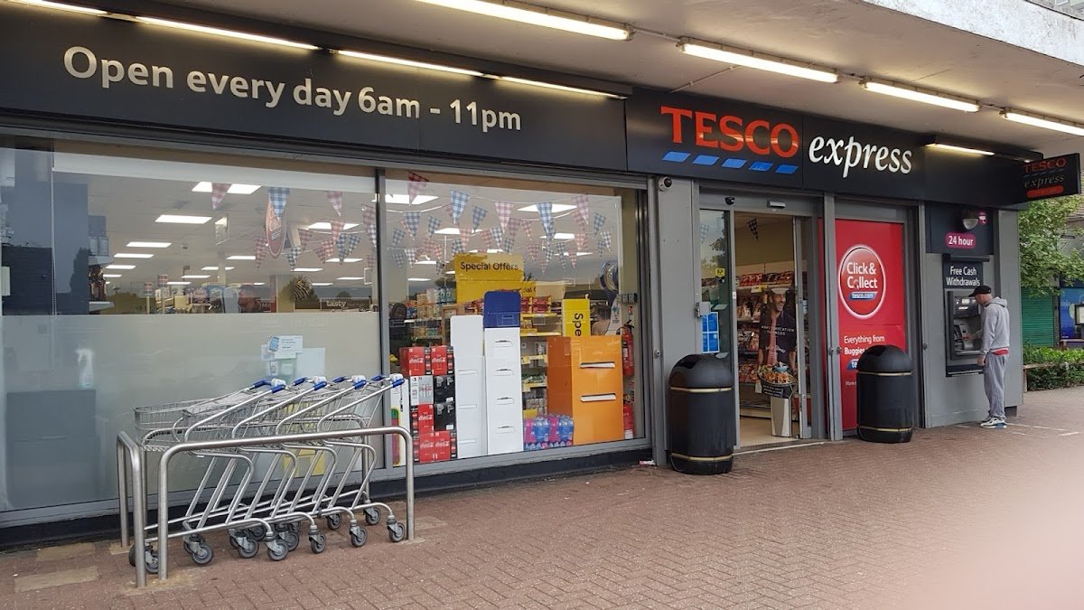 Tesco Express - Photo 2