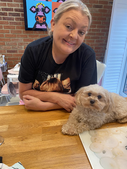 Dolly’s Pet Parlour