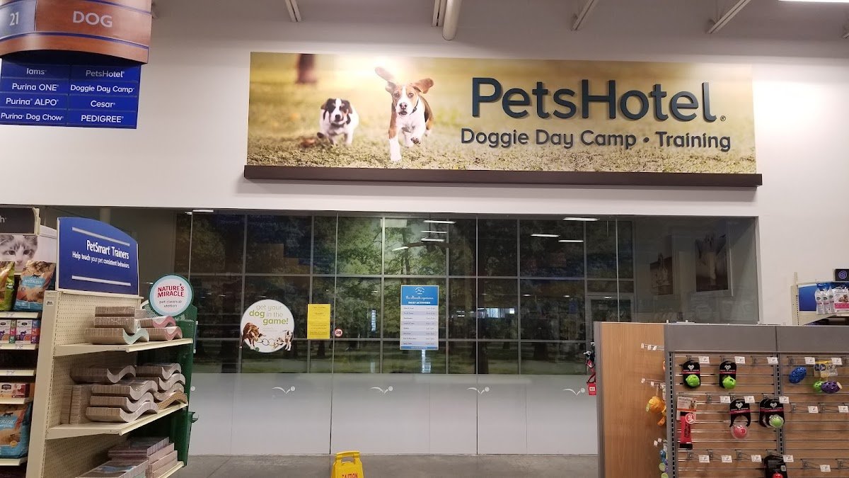 PetSmart - Photo 2