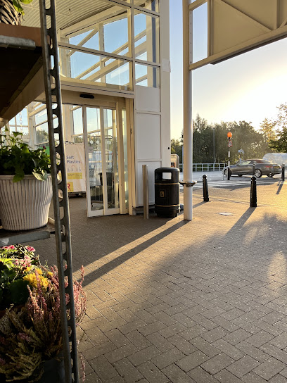 Tesco Extra - Pet Shop in Cambridge