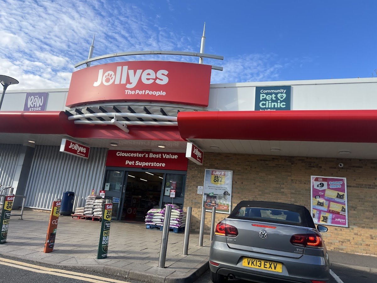 Jollyes - The Pet People Gloucester - Photo 2