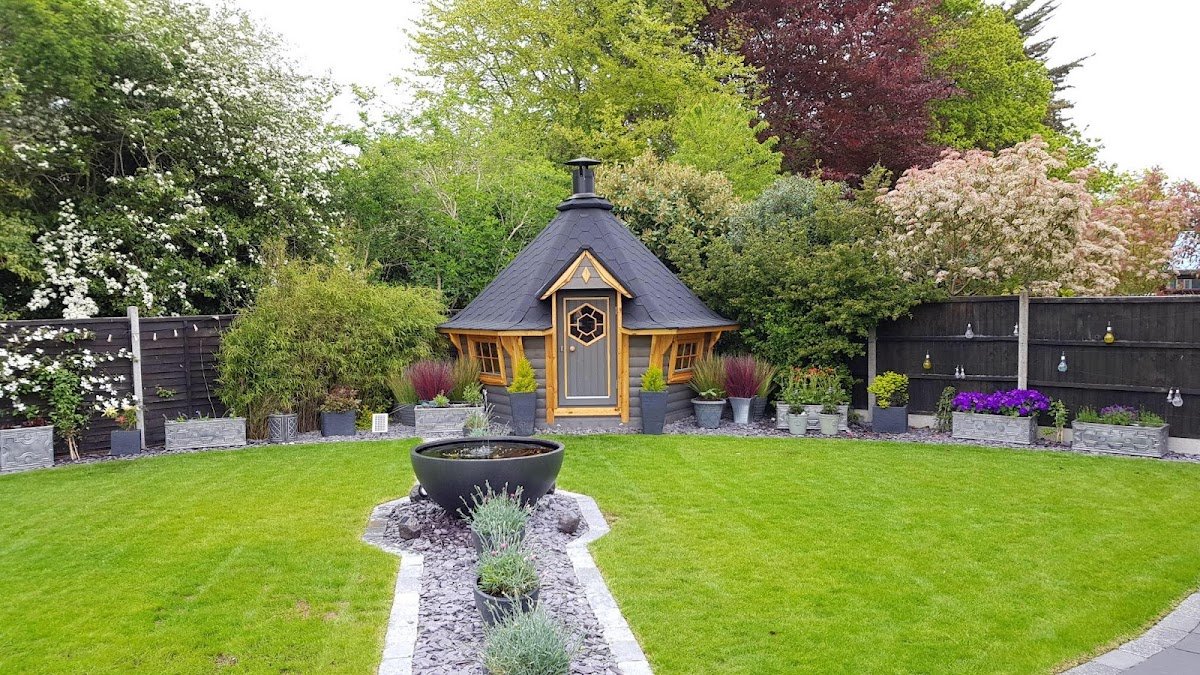 Highfield Garden World - Photo 4