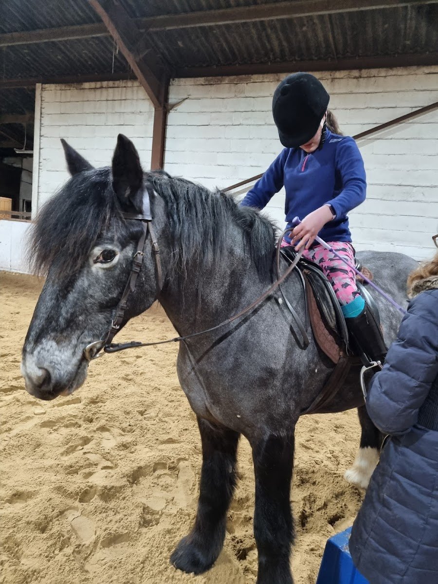 Bentley Riding School - Photo 2