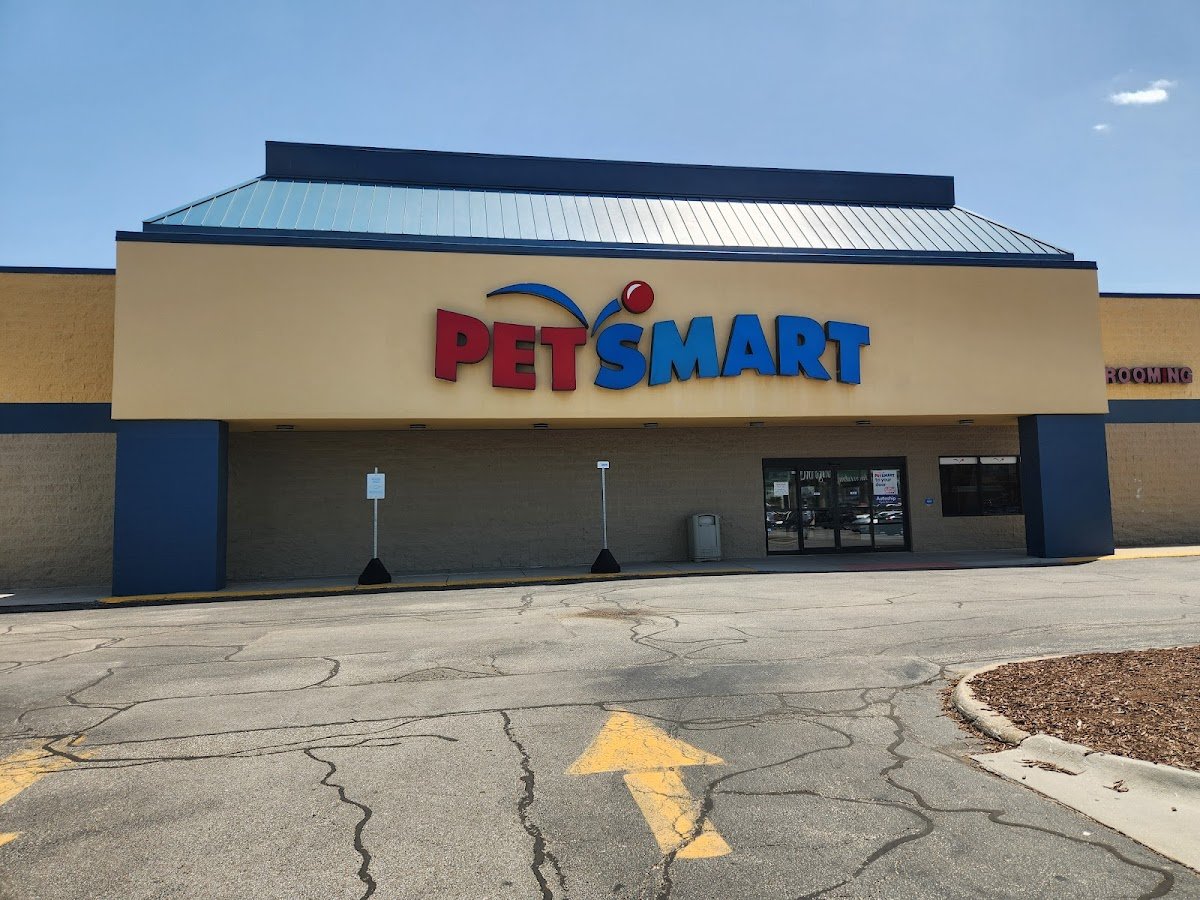 PetSmart - Photo 2