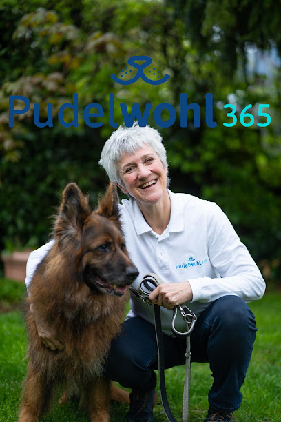 Pudelwohl365, spezialisiert auf Tierversicherungen - eine Marke der R. & H. Schmid KG - Tierhandlung in Stuttgart