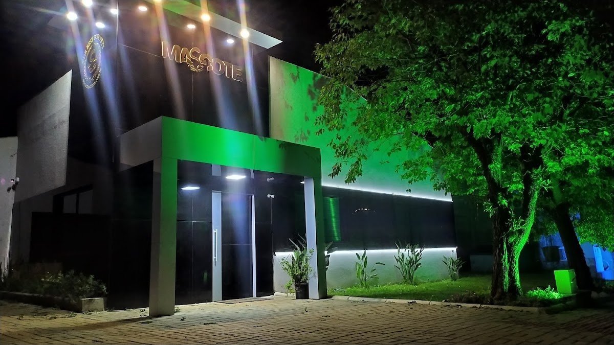 Mascote Ind.com.de Confec.p/animais de Est.