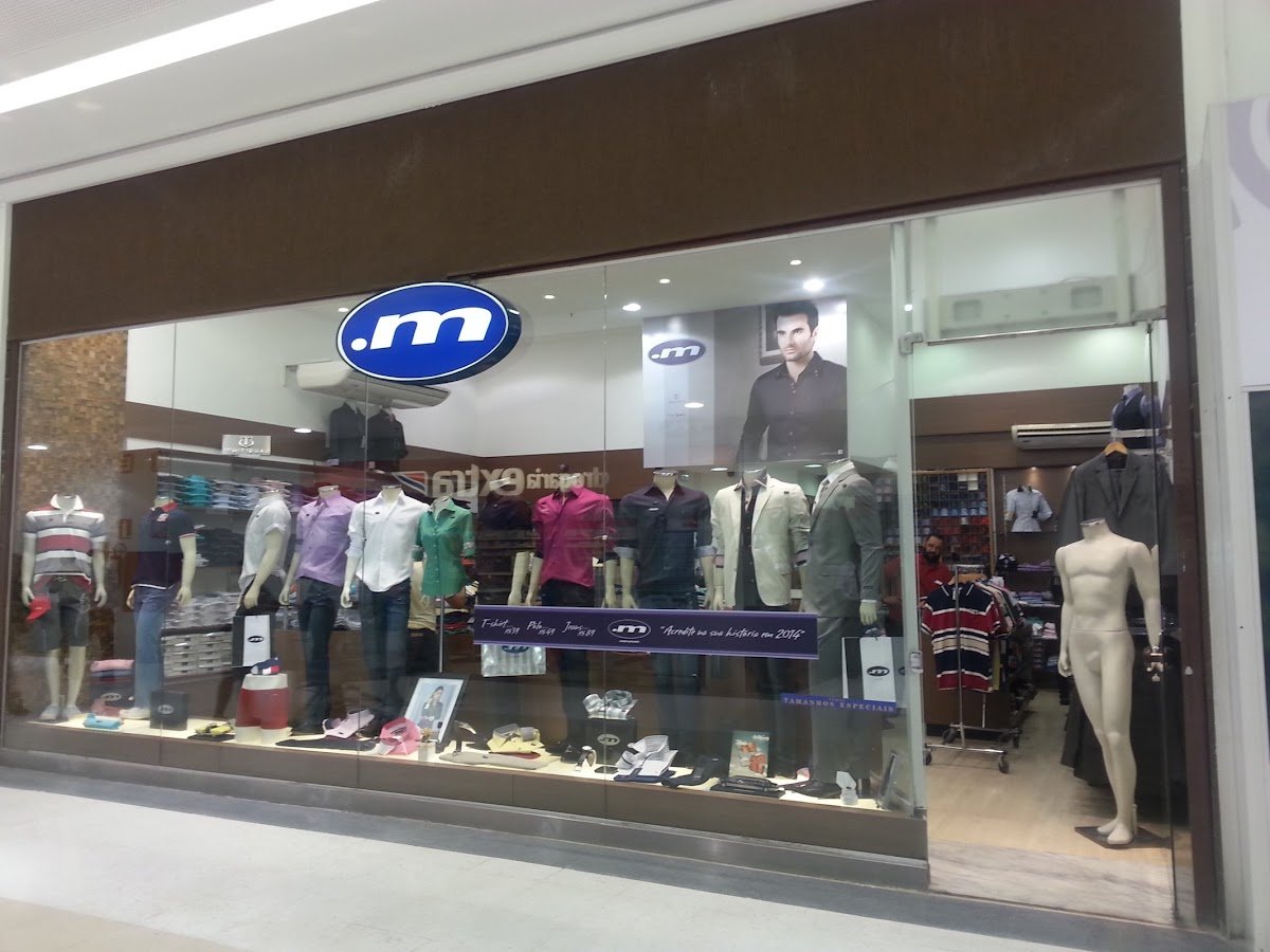 M # M LAÇOS E GRAVATAS