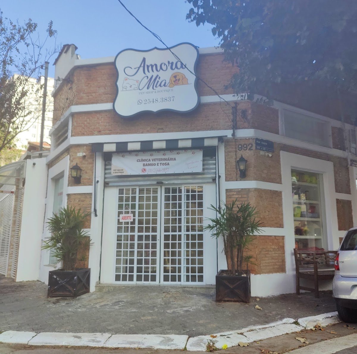 Amora Mia Pet Shop & Boutique