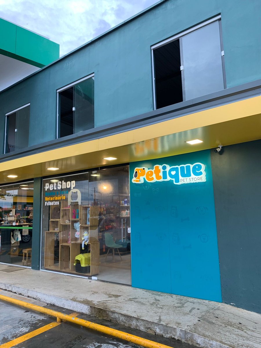 Petique Pet Store