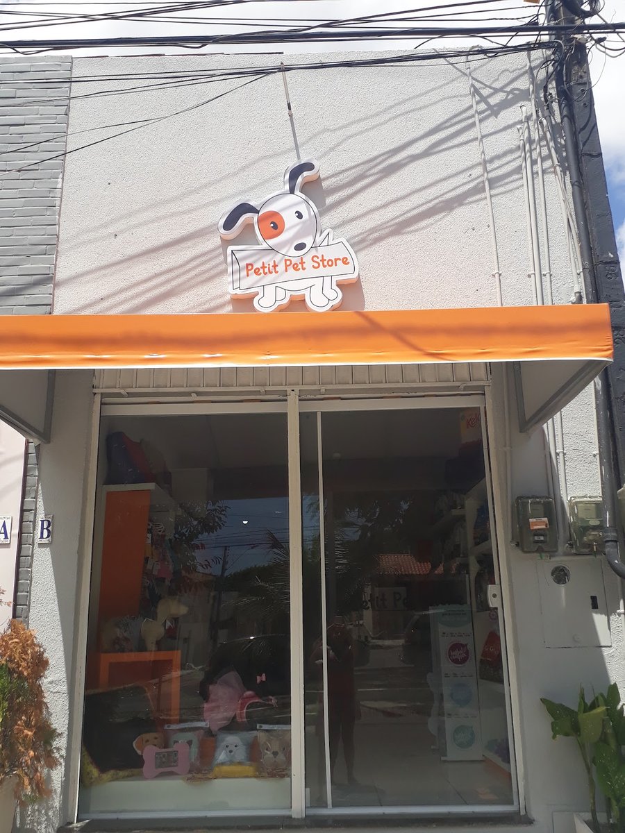 Petit Pet Store