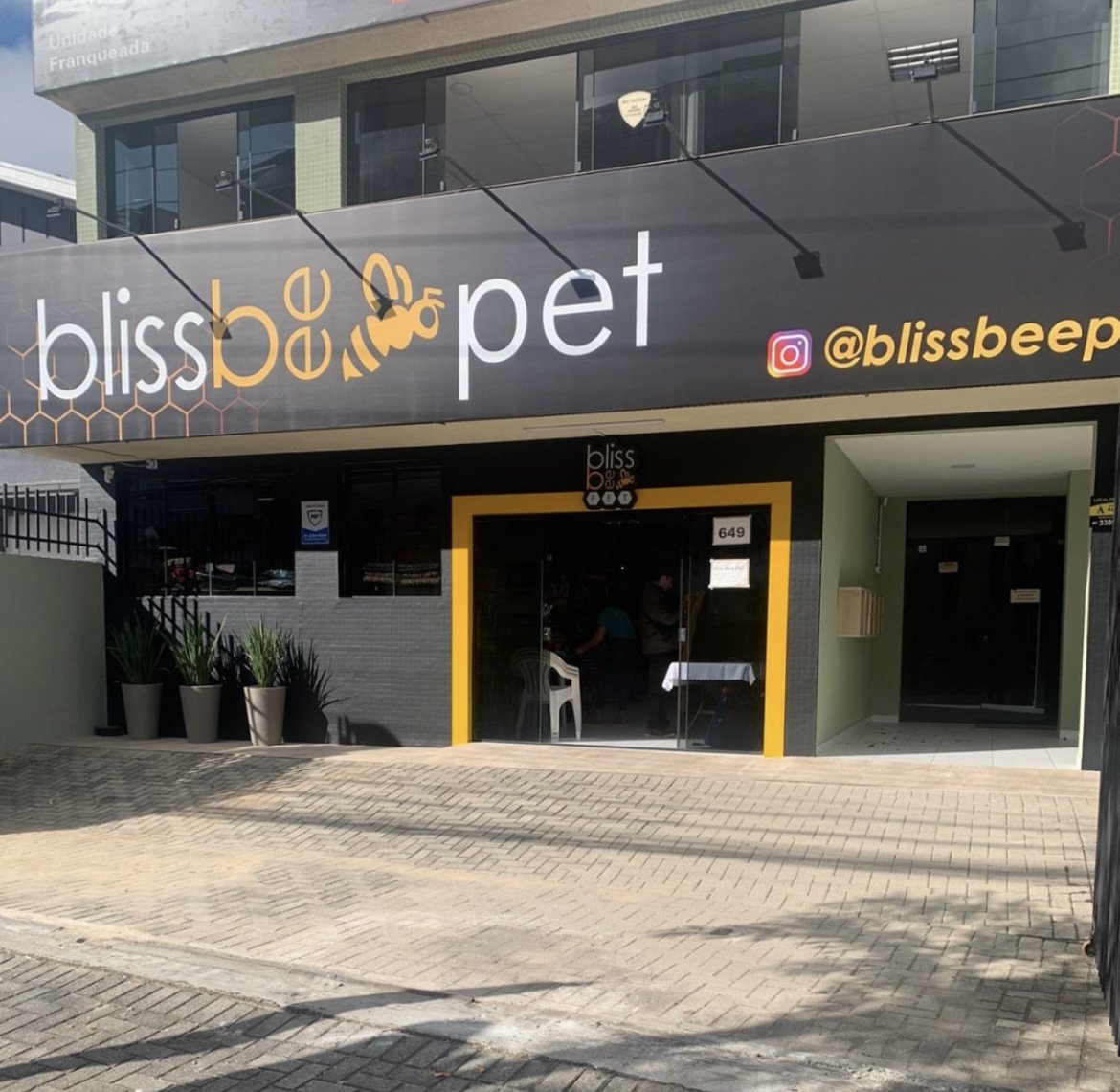 PET SHOP NO PORTÃO - BLISS BEE PET