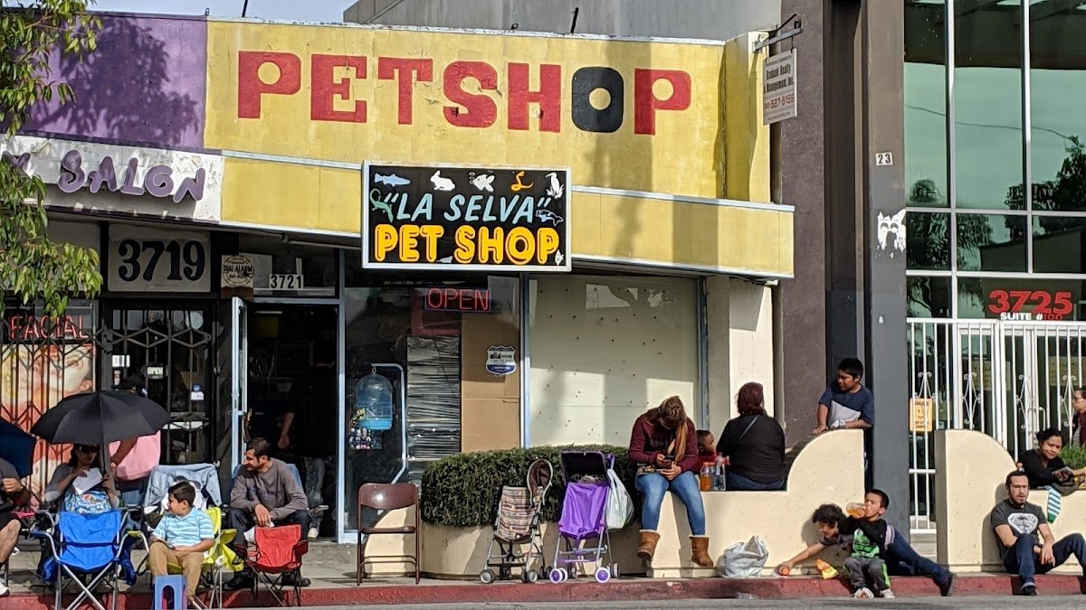 La Selva Pet Shop - South Gate