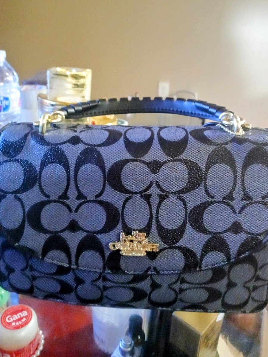 bertha's collection - Photo 2