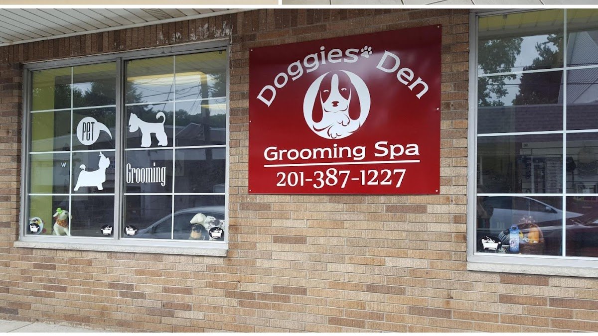 Doggies' Den Grooming - Photo 2