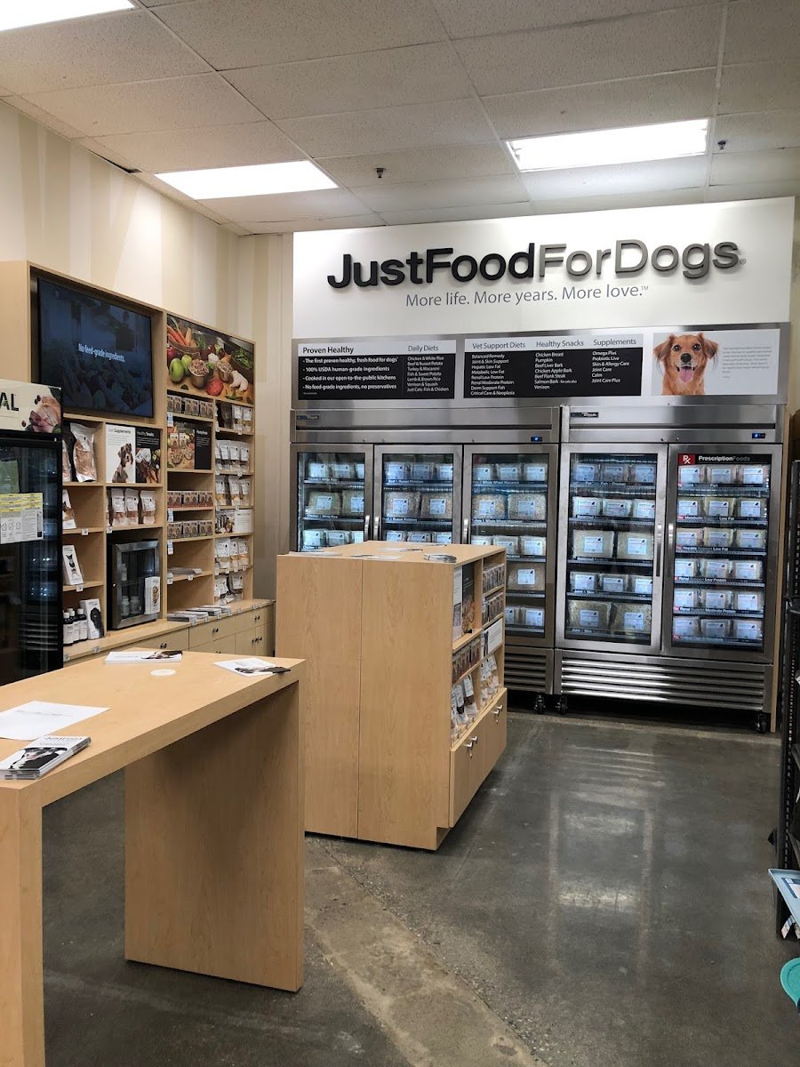 Petco - Photo 3