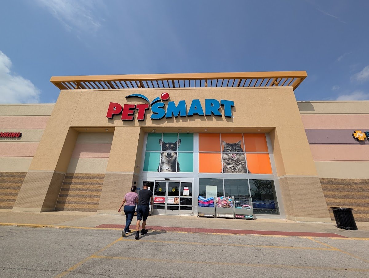 PetSmart - Photo 3