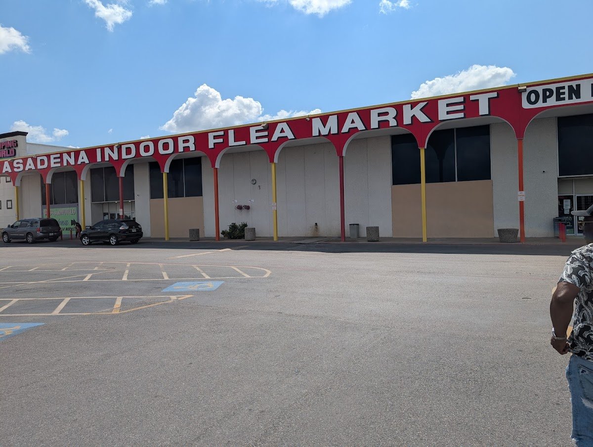 Pasadena Indoor Flea Market - Photo 4