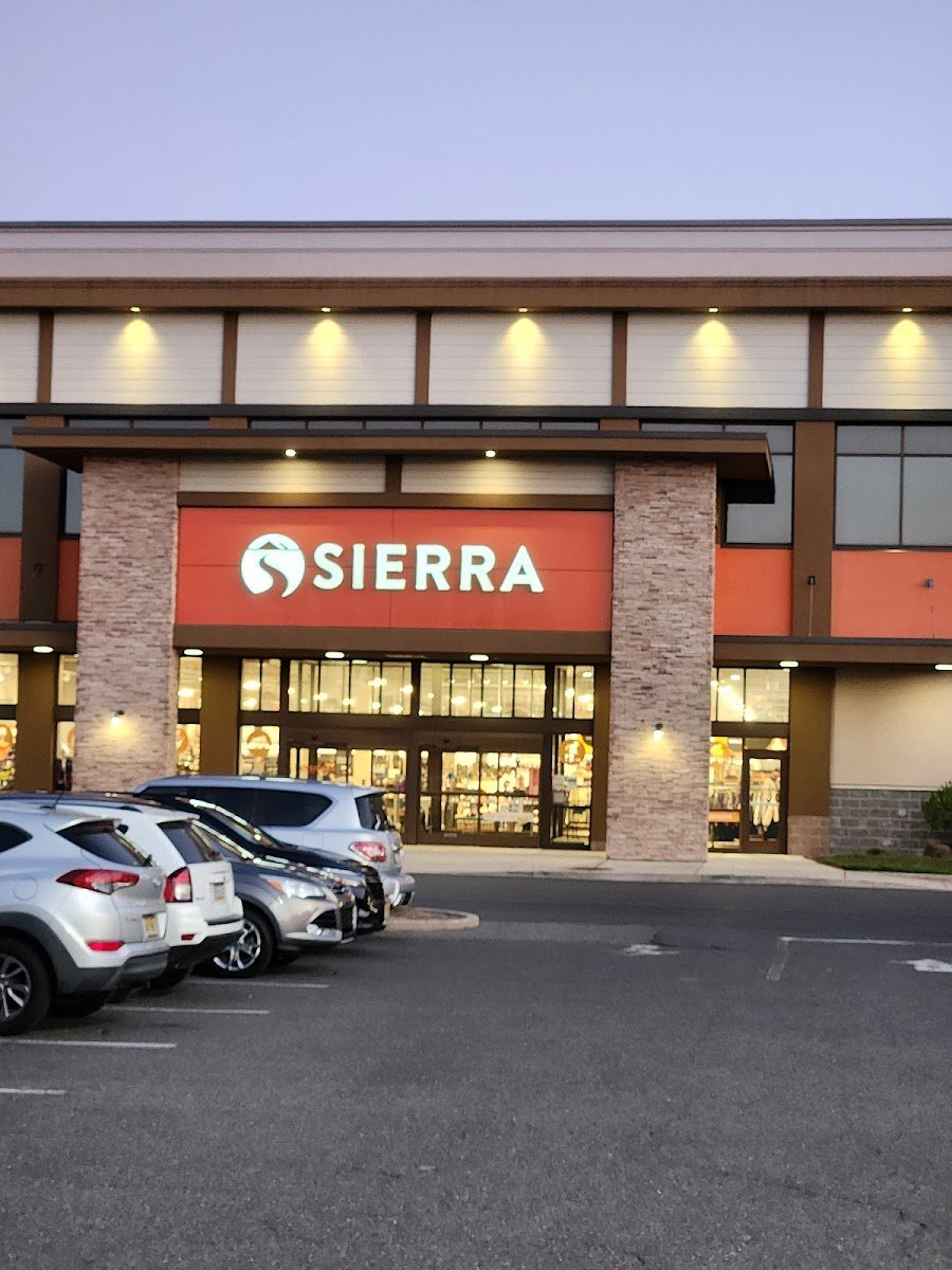 Sierra - Photo 2
