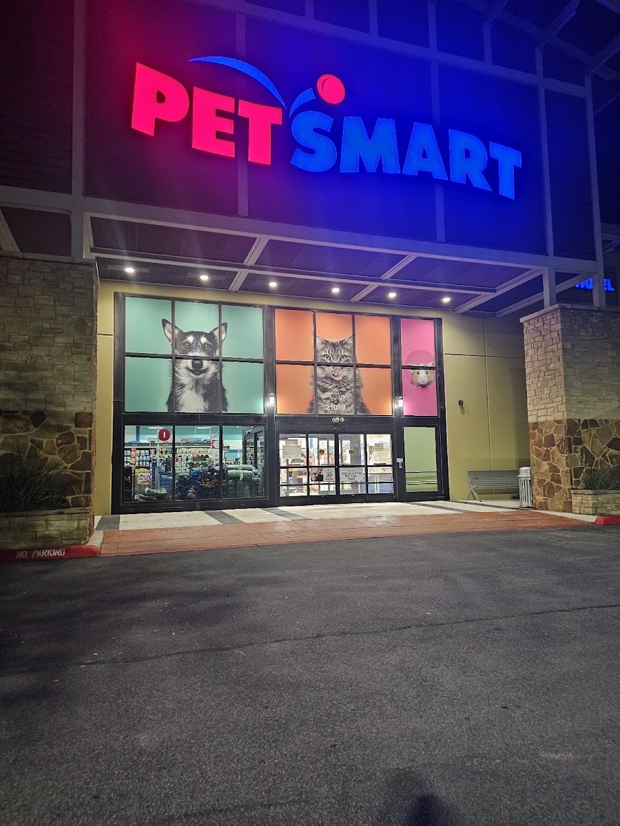 PetSmart - Photo 3