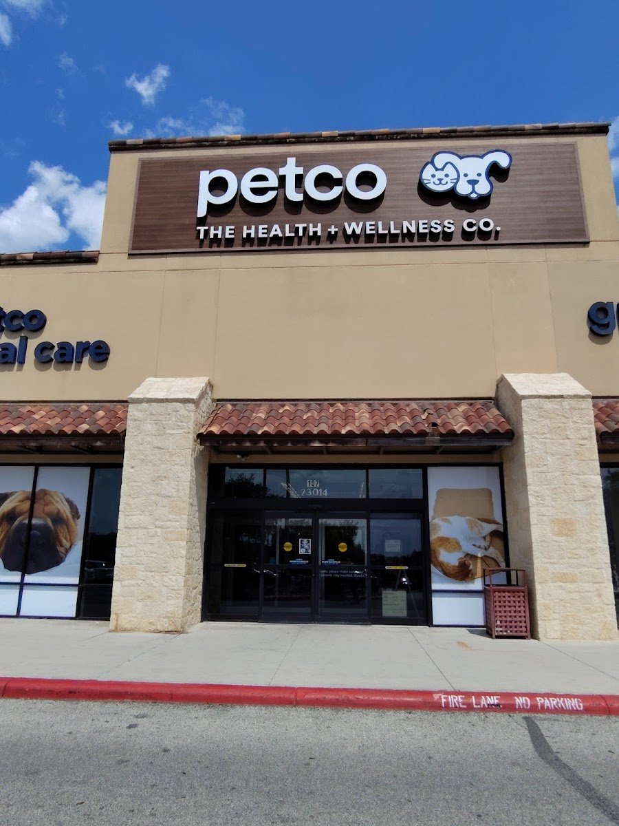 Petco - Photo 2