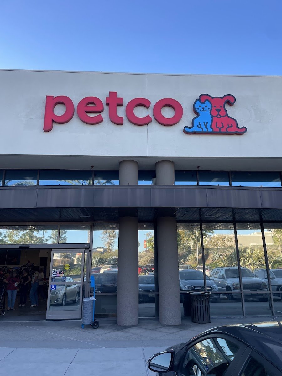 Petco - Photo 4