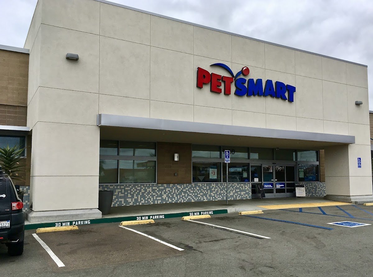 PetSmart - Photo 2
