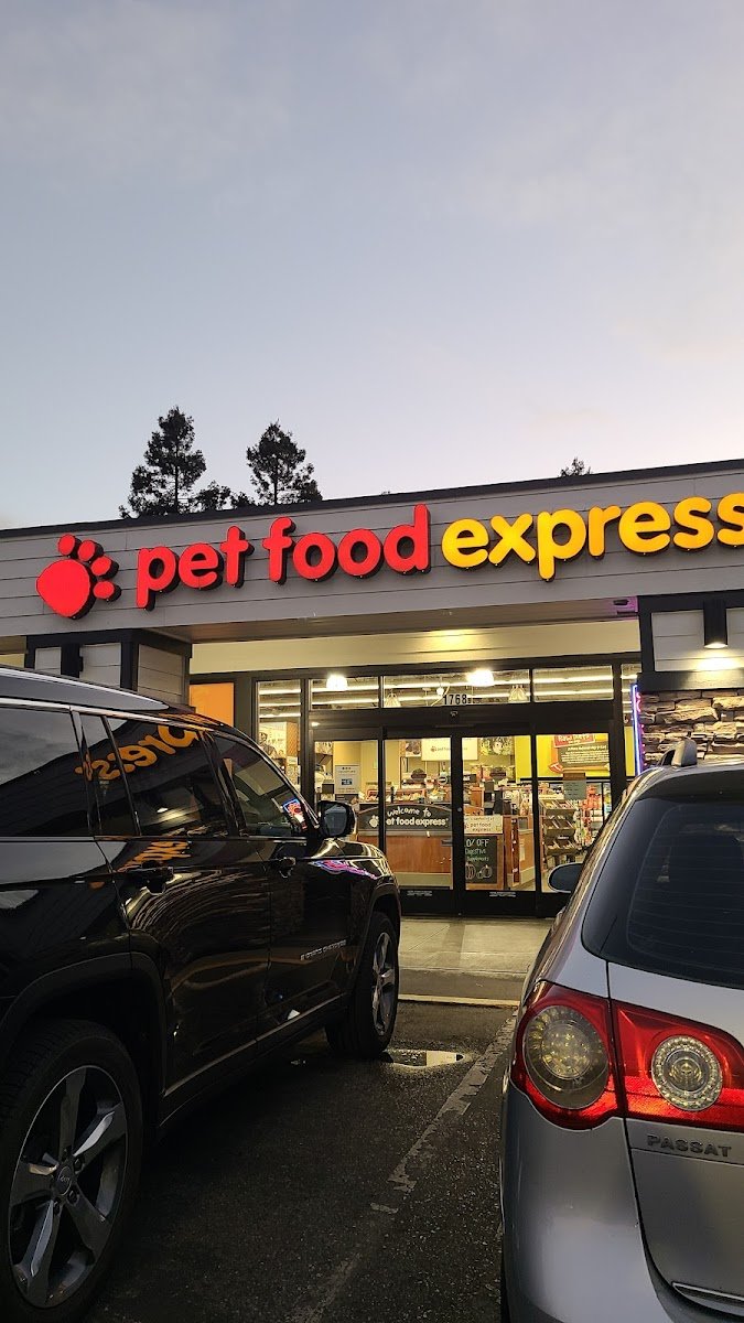 Pet Food Express - Photo 2