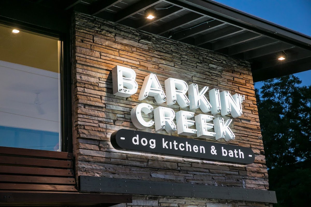 Barkin' Creek Dog Kitchen & Bath - Lamar - Photo 2