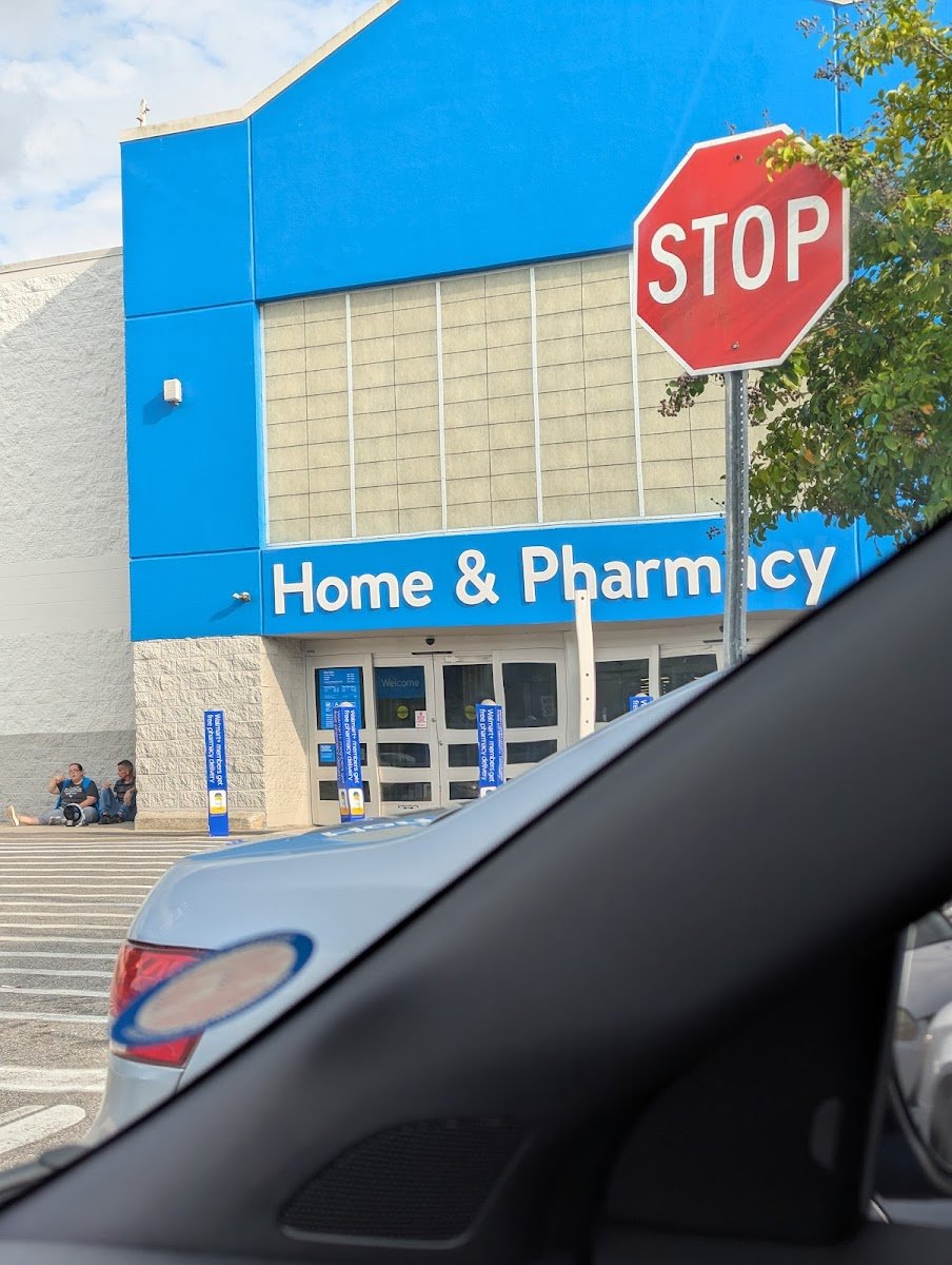 Walmart Supercenter - Photo 5