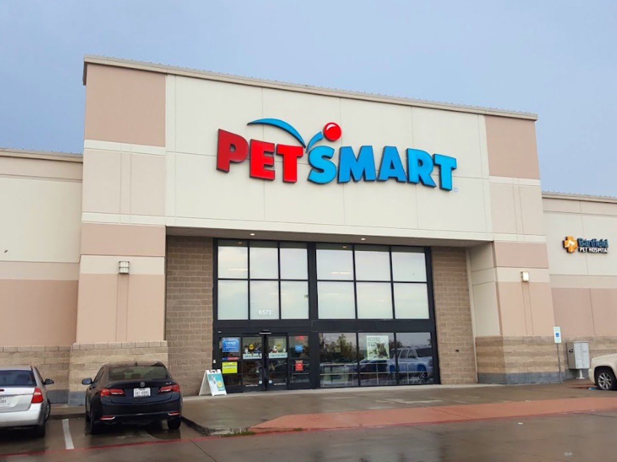 PetSmart - Photo 3