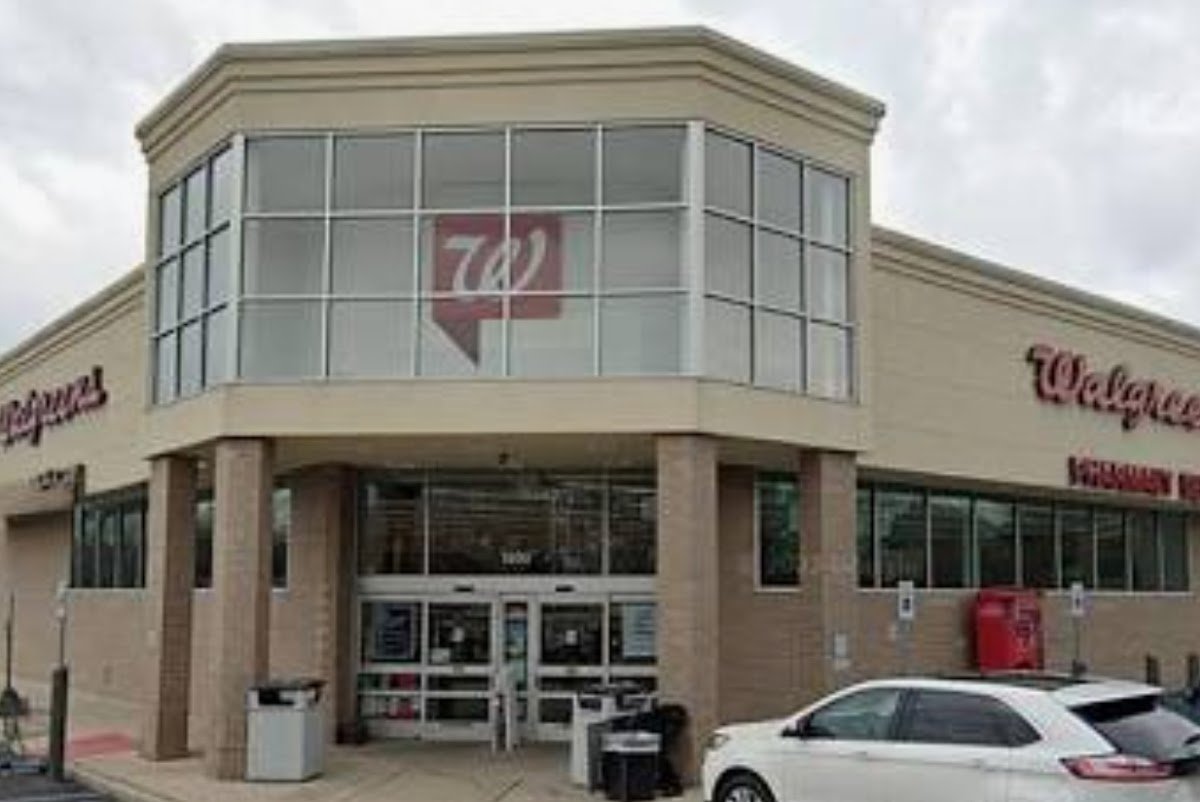 Walgreens - Photo 5